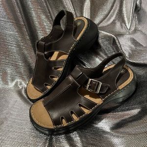 New Lower East Side Brown Leather Woman’s Sandals size 10 beautiful quality😎
